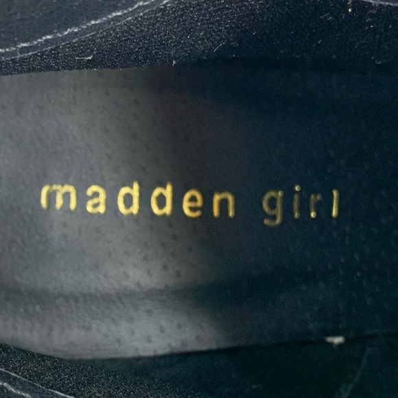 Madden Girl~Women’s ‘Party’ Black Faux Suede Block‎ Heel Bootie~Sz 10 - Picture 11 of 13